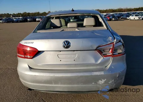 2014 Volkswagen Passat S из США, поврежденный, VIN 1VWAT7A3XEC067706